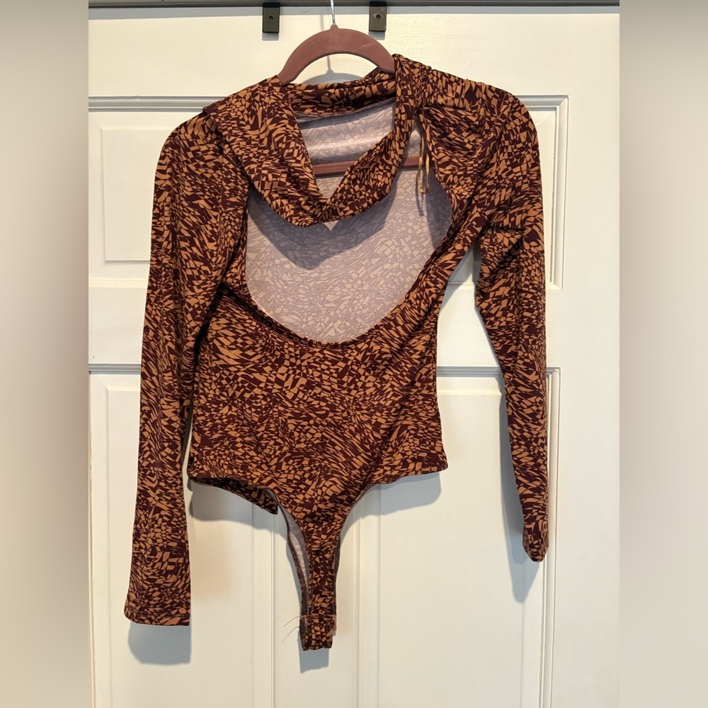 ASTR The Label Brown Printed Bodysuit with Unique Neckline and Built in Scarf - Picture 2 of 3